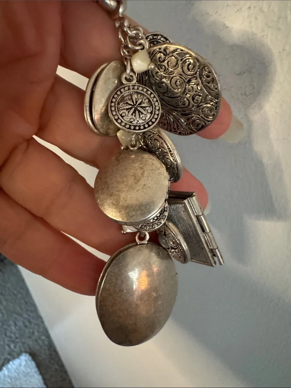 Premier Designs Silver-Tone Leaf & Charm for Photo Lockets Necklace